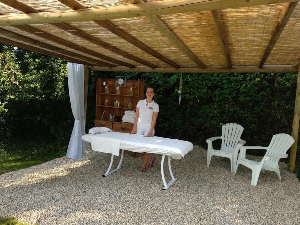 Domaine Ramonjavel, Glamping & Alpaca'S Bed & Breakfast Fongrave ภายนอก รูปภาพ